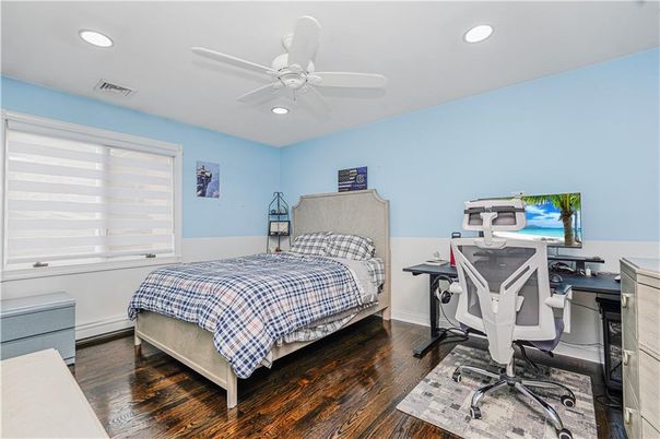 Bedroom, Home Office, Interior, Recessed Lighting, Wood Texture Flooring