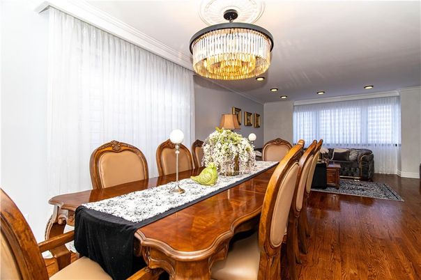 Chandelier, Dining room, Interior, Recessed Lighting, Wood Texture Flooring