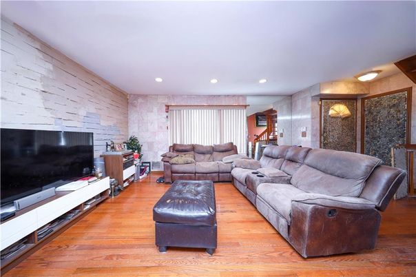 Interior, Living room, Recessed Lighting, Stone Walls, Wood Texture Flooring