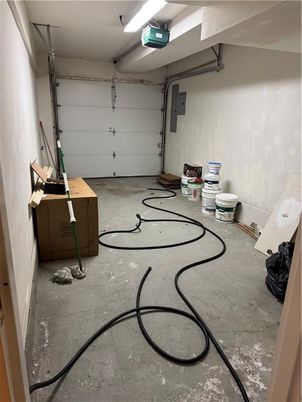Garage, Interior
