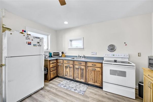 Interior, Kitchen, Recessed Lighting, Wood Texture Flooring