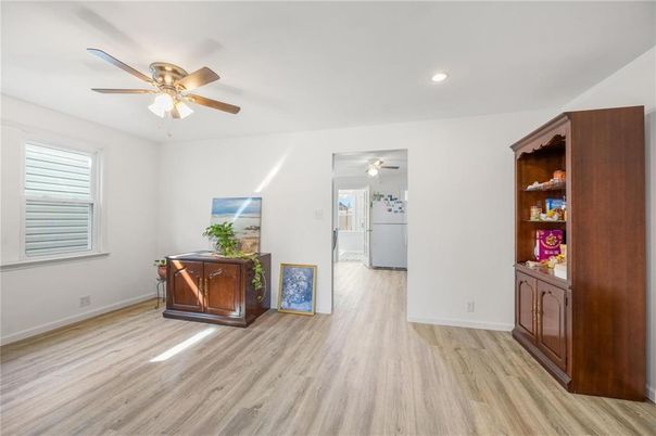 Interior, Recessed Lighting, Wood Texture Flooring