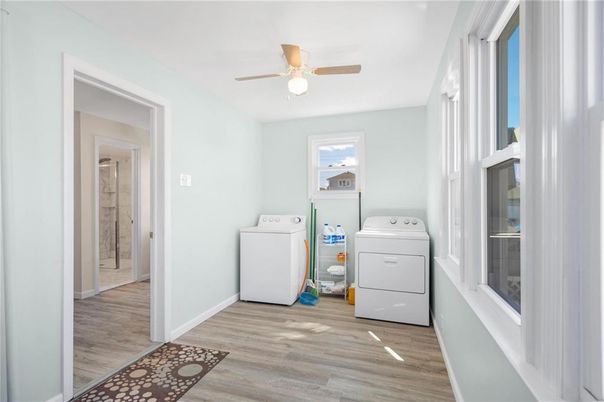 Interior, Washer, Wood Texture Flooring