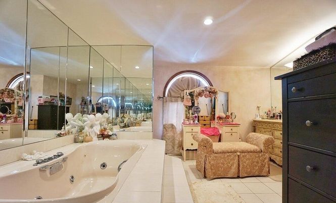 Bathroom, Interior, Recessed Lighting