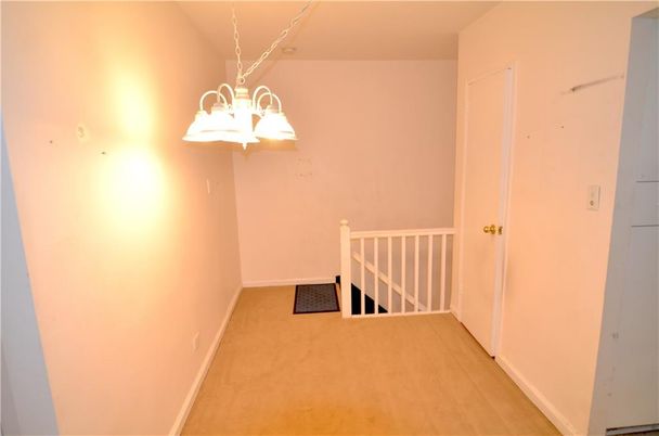 Interior, Pendant Lights, Wood Texture Flooring
