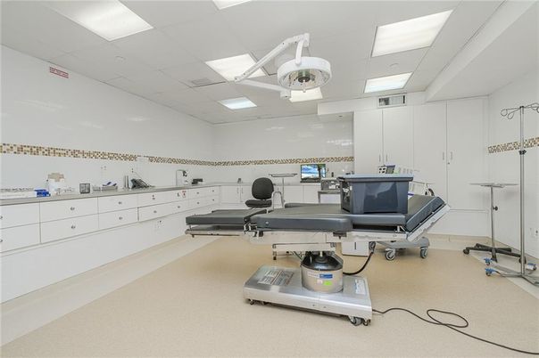 Fitness Equipment, Interior, Recessed Lighting