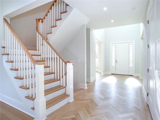 Interior, Recessed Lighting, Wood Texture Flooring