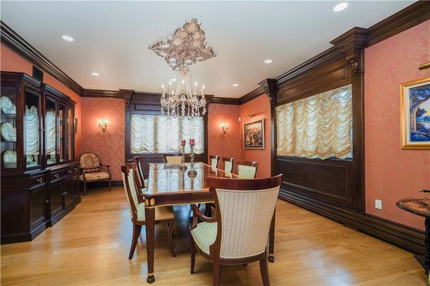 Chandelier, Dining room, Interior, Recessed Lighting, Wood Texture Flooring