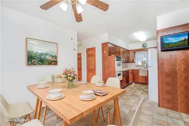 Dining room, Interior, Kitchen, Stainless Steel Appliances