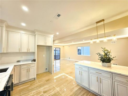 Interior, Kitchen, Pendant Lights, Recessed Lighting, Wood Texture Flooring