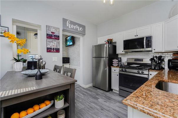 Dining room, Interior, Kitchen, Stainless Steel Appliances, Wood Texture Flooring