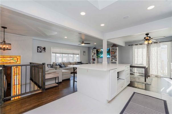 Interior, Kitchen, Living room, Pendant Lights, Recessed Lighting, Wood Texture Flooring