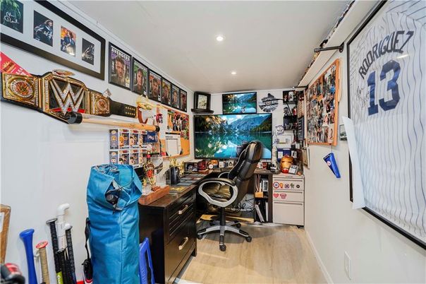Home Office, Interior, Recessed Lighting, Wood Texture Flooring