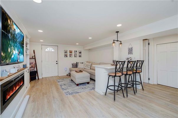 Fireplace, Interior, Living room, Pendant Lights, Recessed Lighting, Wood Texture Flooring