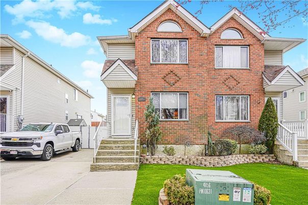 Exterior, Facade, Brick Facade, Brick Traditional