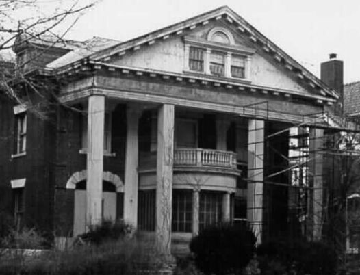 Exterior, Facade, Queen Anne Victorian