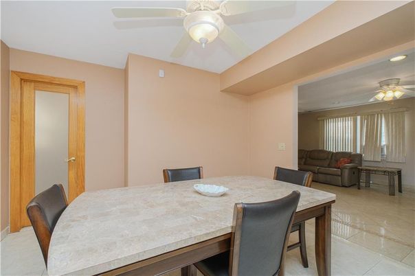Dining room, Interior, Recessed Lighting
