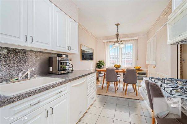 Dining room, Interior, Kitchen, Pendant Lights