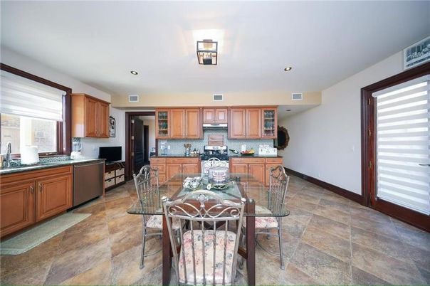 Dining room, Interior, Kitchen, Recessed Lighting