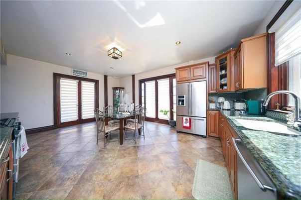 Dining room, Interior, Kitchen, Recessed Lighting, Stainless Steel Appliances