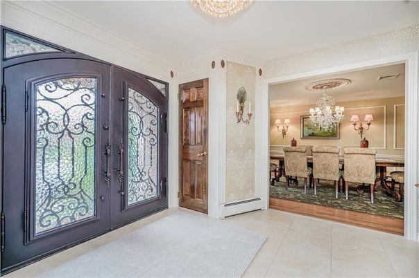 Chandelier, Dining room, Interior
