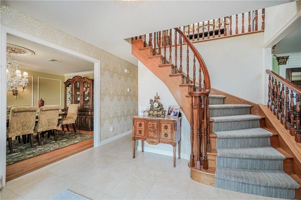 Chandelier, Dining room, Interior