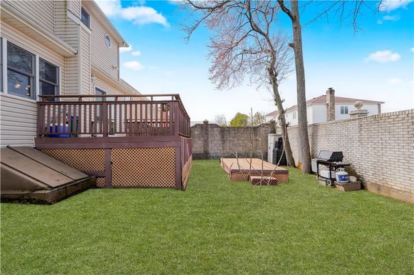 Backyard, Exterior, Playground