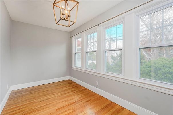 Empty room, Interior, Pendant Lights, Wood Texture Flooring