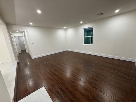 Empty room, Interior, Recessed Lighting, Wood Texture Flooring