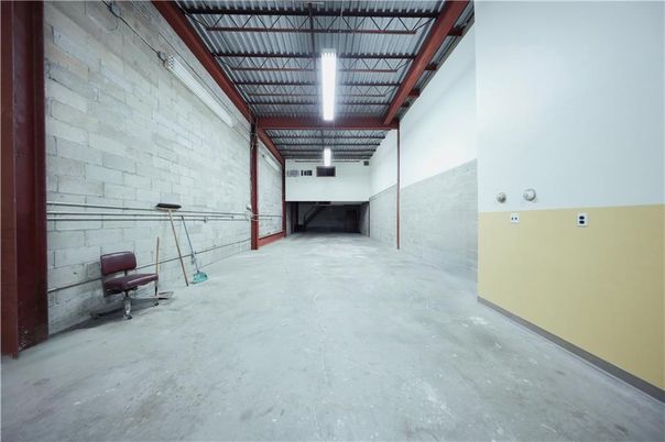 Garage, Interior, Stone Walls