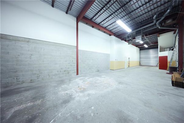 Garage, Interior, Stone Walls