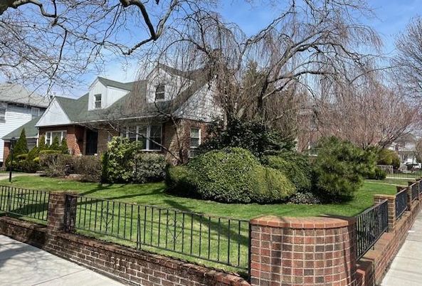 Exterior, Facade, Brick Facade, Cape Cod