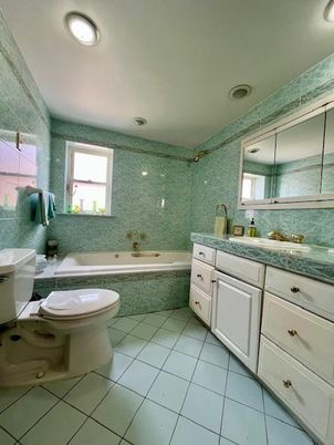 Bathroom, Interior, Recessed Lighting
