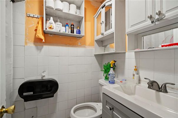 Bathroom, Interior