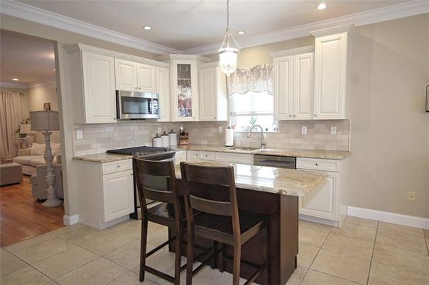 Interior, Kitchen, Living room, Pendant Lights, Recessed Lighting, Stainless Steel Appliances, Wood Texture Flooring
