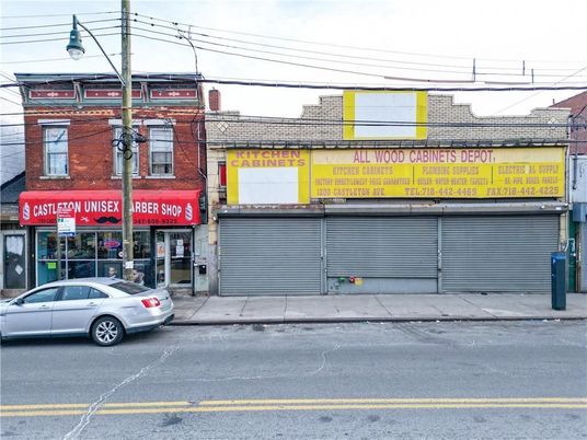 Exterior, Facade, None