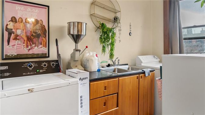 Interior, Washer