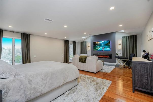 Bedroom, Fireplace, Home Office, Interior, Recessed Lighting, Wood Texture Flooring