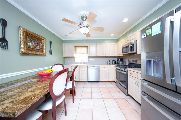 Dining room, Interior, Kitchen, Recessed Lighting, Stainless Steel Appliances