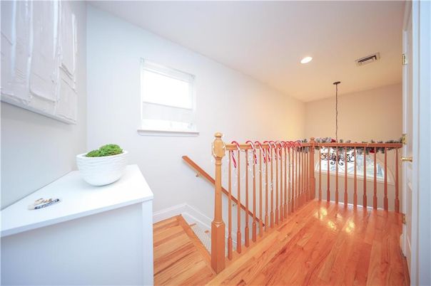 Interior, Pendant Lights, Recessed Lighting, Wood Texture Flooring