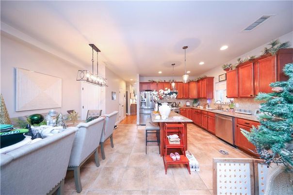 Dining room, Interior, Kitchen, Pendant Lights, Recessed Lighting, Stainless Steel Appliances