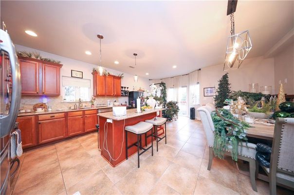 Dining room, Interior, Kitchen, Pendant Lights, Recessed Lighting