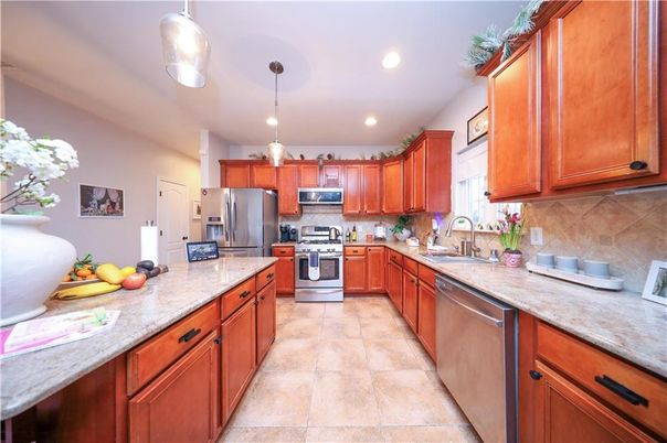 Interior, Kitchen, Pendant Lights, Recessed Lighting, Stainless Steel Appliances