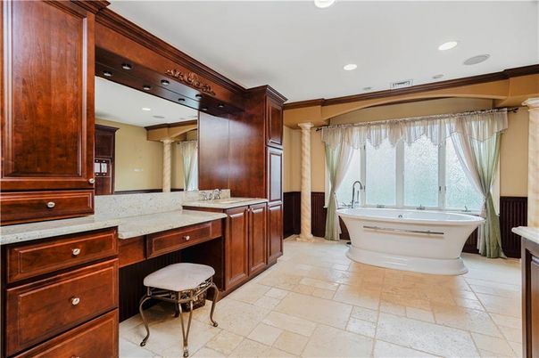 Bathroom, Dual Sink Vanities, Free Standing Baths, Interior, Recessed Lighting