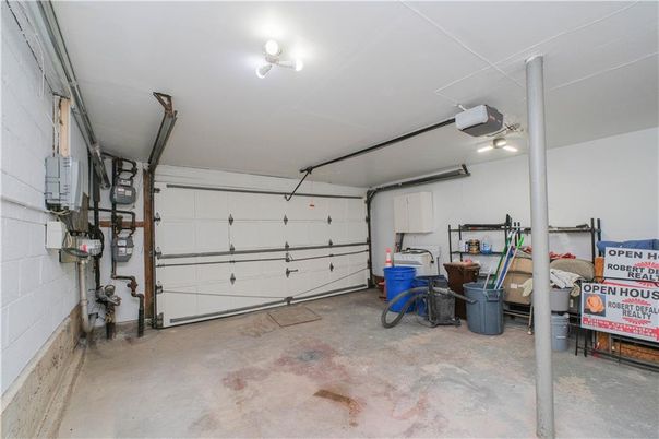 Garage, Interior