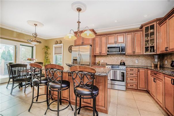 Dining room, Interior, Kitchen, Pendant Lights, Recessed Lighting, Stainless Steel Appliances
