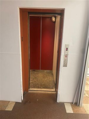 Elevator, Interior