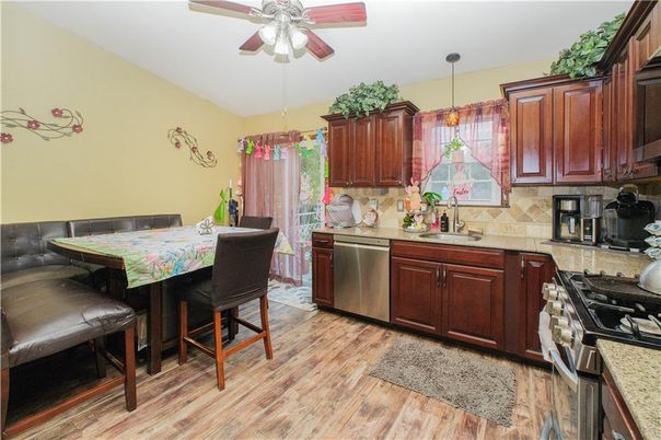 Dining room, Interior, Kitchen, Pendant Lights, Wood Texture Flooring