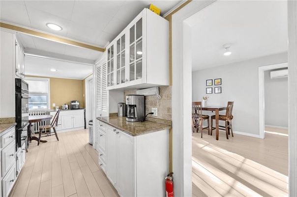 Dining room, Interior, Kitchen, Recessed Lighting, Wood Texture Flooring