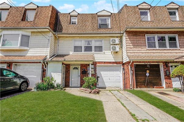Attached, Exterior, Facade, Brick Facade, Rowhouse